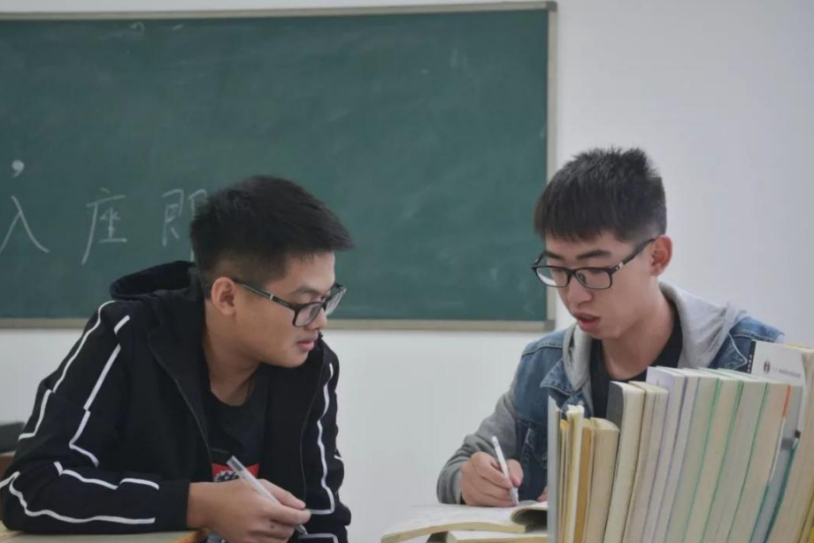 高中生也要“双减”了，江西发布通知，禁止组织高中生违规补课