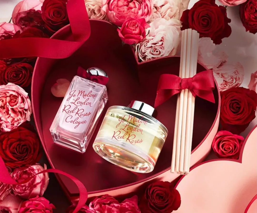 dior新年限定（dior节日限定日历）