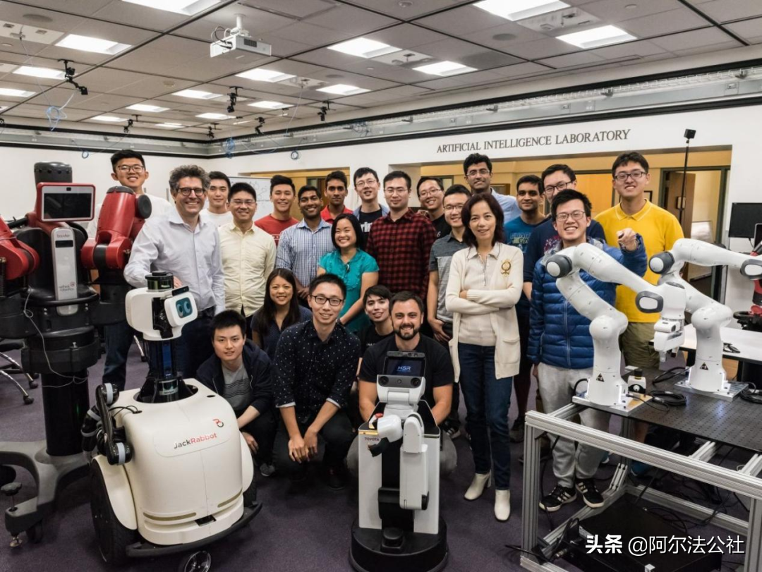 斯坦福李飞飞：计算机视觉下一个“北极星”或是具身AI、社会智能