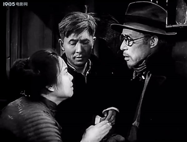 吴茵33岁确立“东方第一老太婆”的地位，终身未育，晚年写回忆录