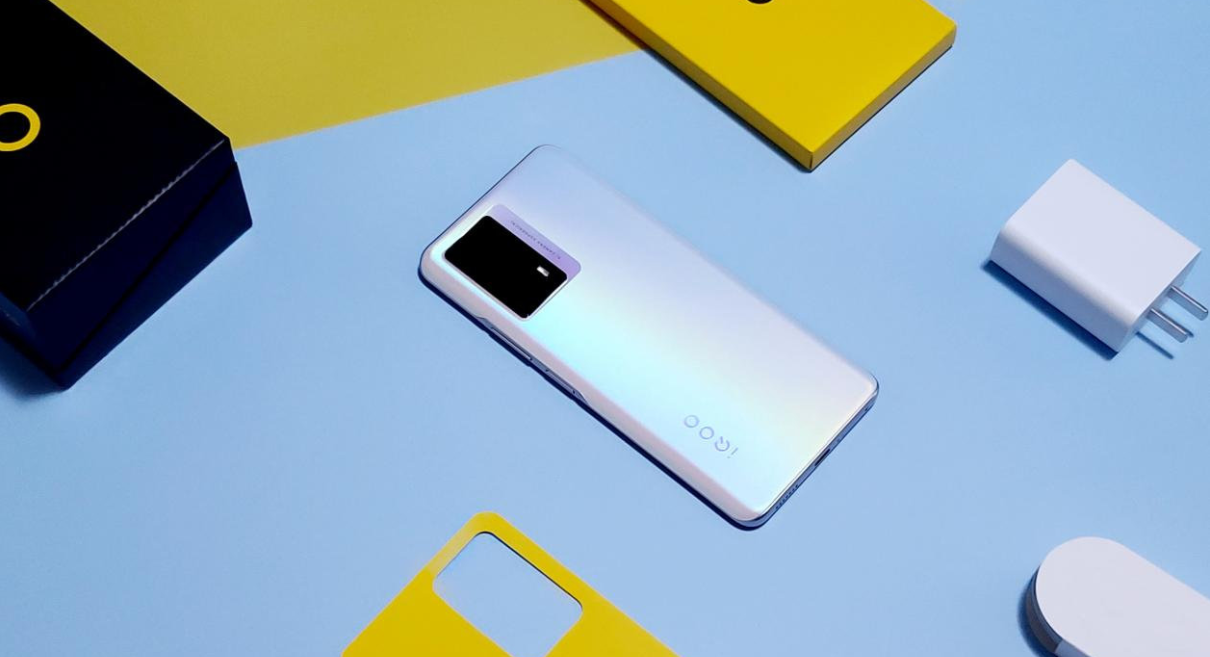 截至七月初，这4款千元机性价比最高，用到2025年毫无压力