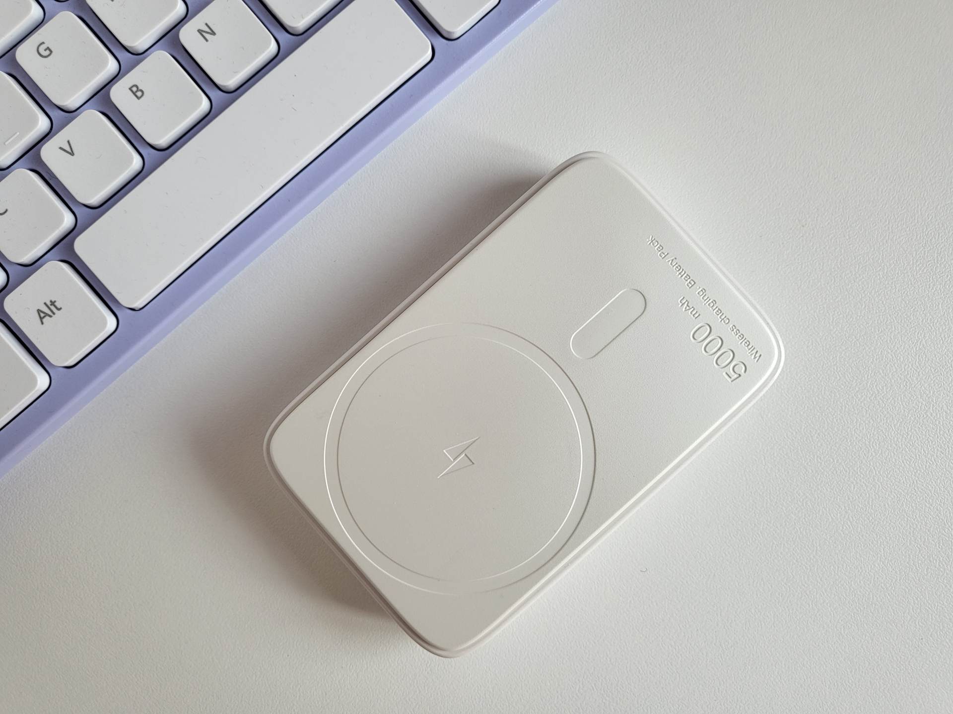 夏季出街，iPhone补电尽在掌握——沃品磁吸快充移动电源PW29体验