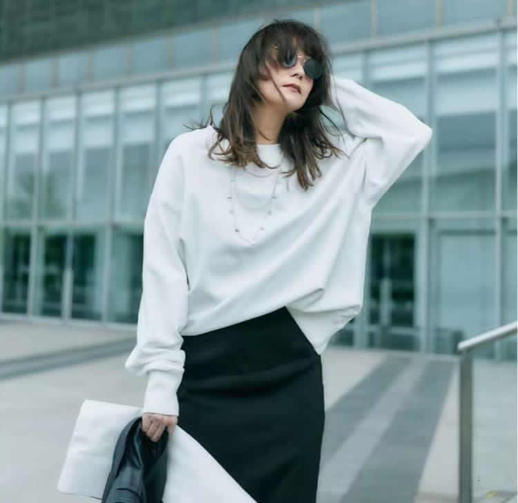 过年穿“白色”，讲究女人都有哪些套路？3招必杀技，招招提衣品