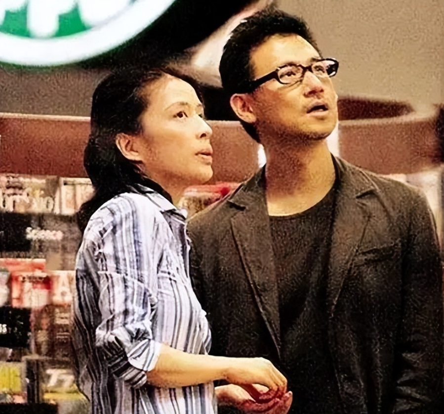 娶“洁癖女”罗美薇，生下两个女儿，张学友的生活幸福吗