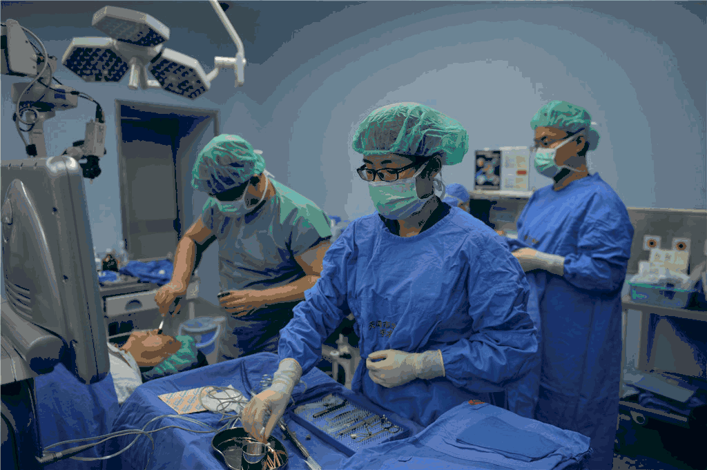 处理病人隐私时，医护人员会觉得尴尬吗？一位离职护士说出答案