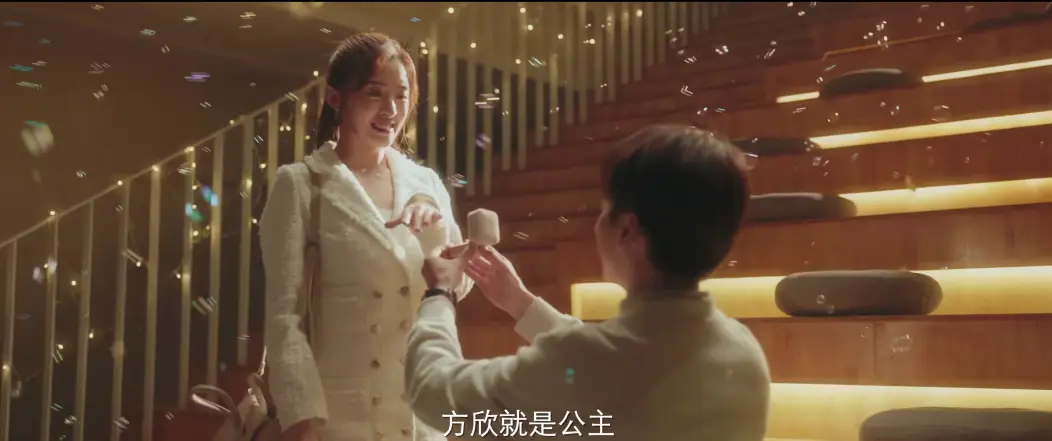 30岁老汉都狂追的国产喜剧！十足狗血，超“大尺度”的夜店群戏