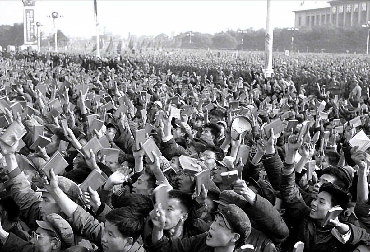 凤凰男多可怕？不想为别人而活的张艺谋，却将肖华的人生活成悲剧