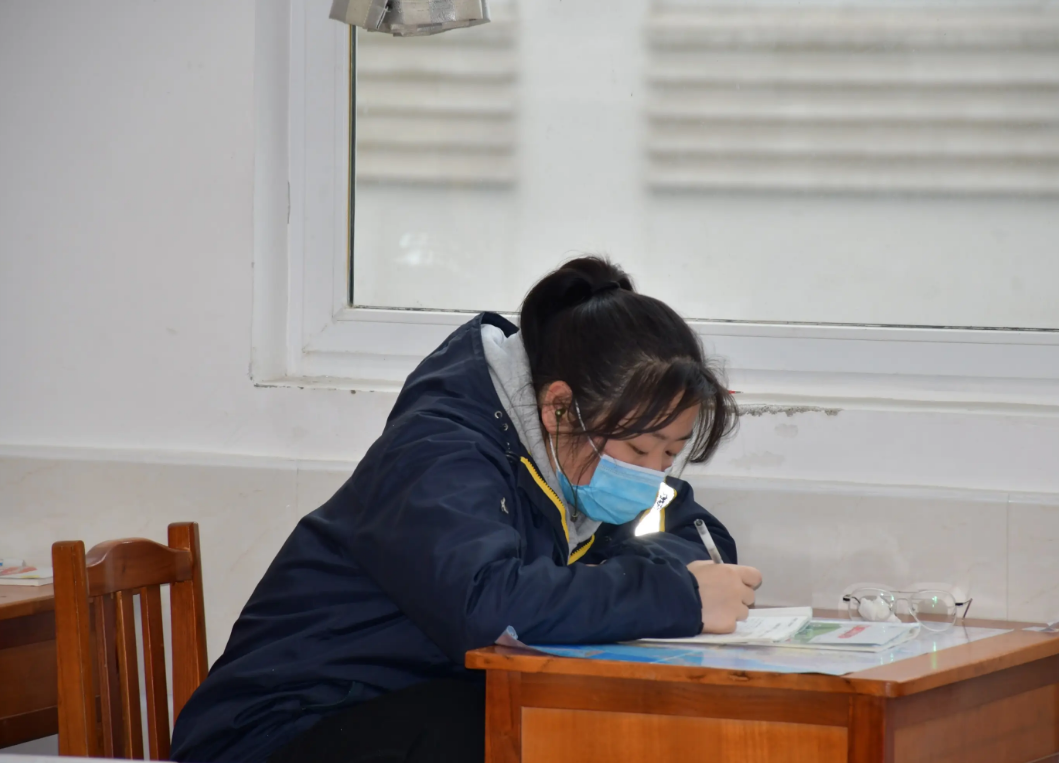 高三的一模和二模考试，哪次分数和高考更“接近”？家长别误会了