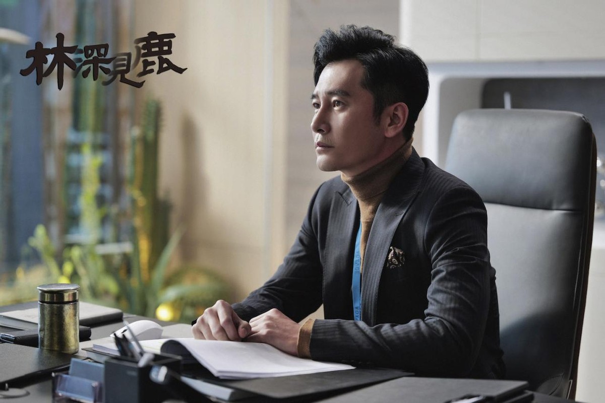 好友到幕后boss，靳东看到王梓权真的不会跳戏吗？