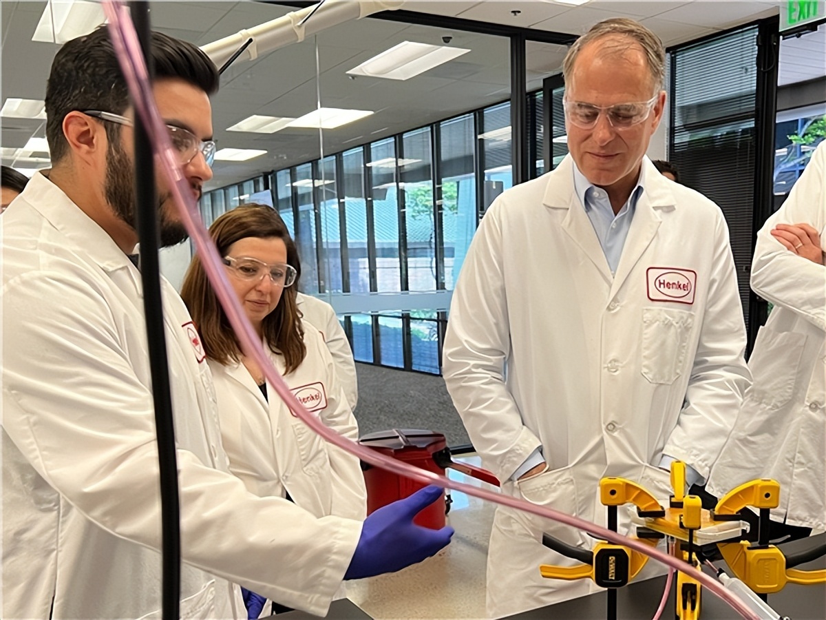 施华蔻母公司汉高揭幕全新技术中心，推动下一代电子产品发展