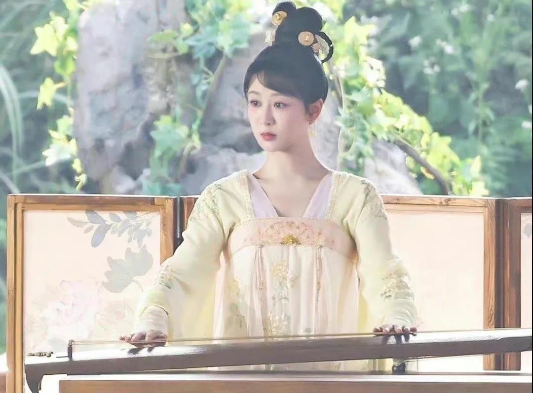 杨紫《长相思》被指改妆造，陈同勋偏爱坎肩，赵丽颖新剧来接力