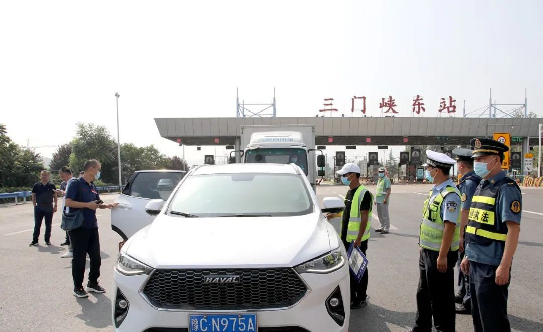 三门峡市交通运输局领导检查指导交通卡点疫情防控工作