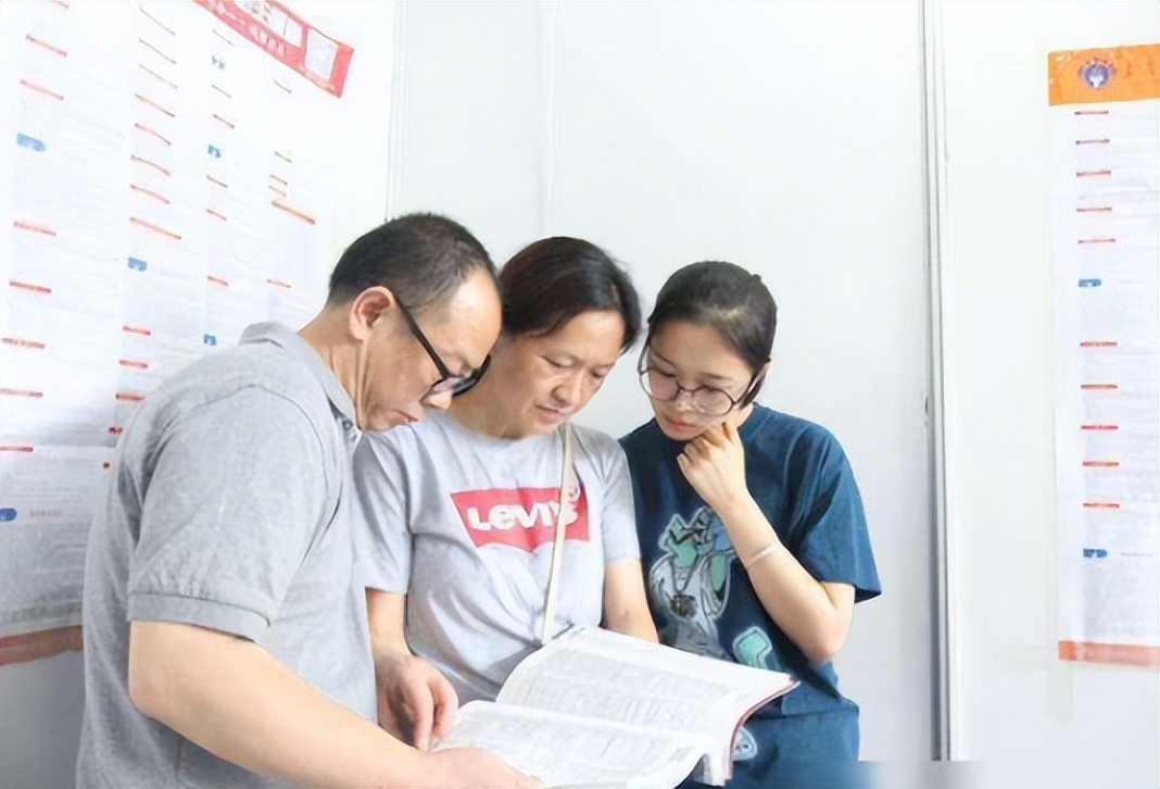 大学生免费帮亲戚报志愿，568分捡漏上211名校，不料却被亲戚埋怨