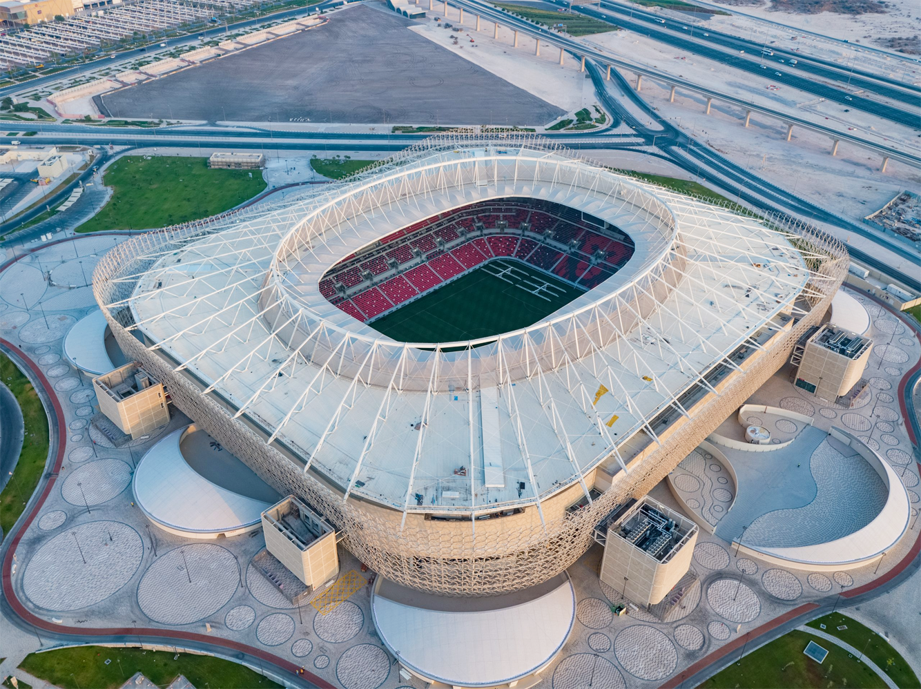 世界杯球场多少米(卡塔尔世界杯8座地标性场馆实景图，一探体育场背后的设计巧思)