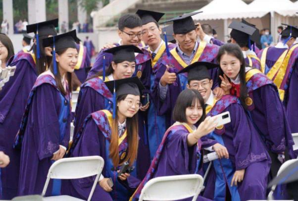 研究生将迎来重磅消息，毕业标准有变化，幸福来得有点太突然