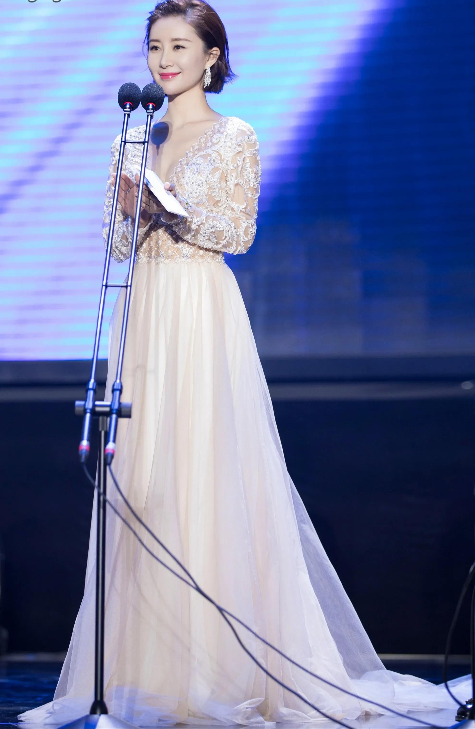 舒畅真是娱乐圈的一股清流，几乎没有绯闻