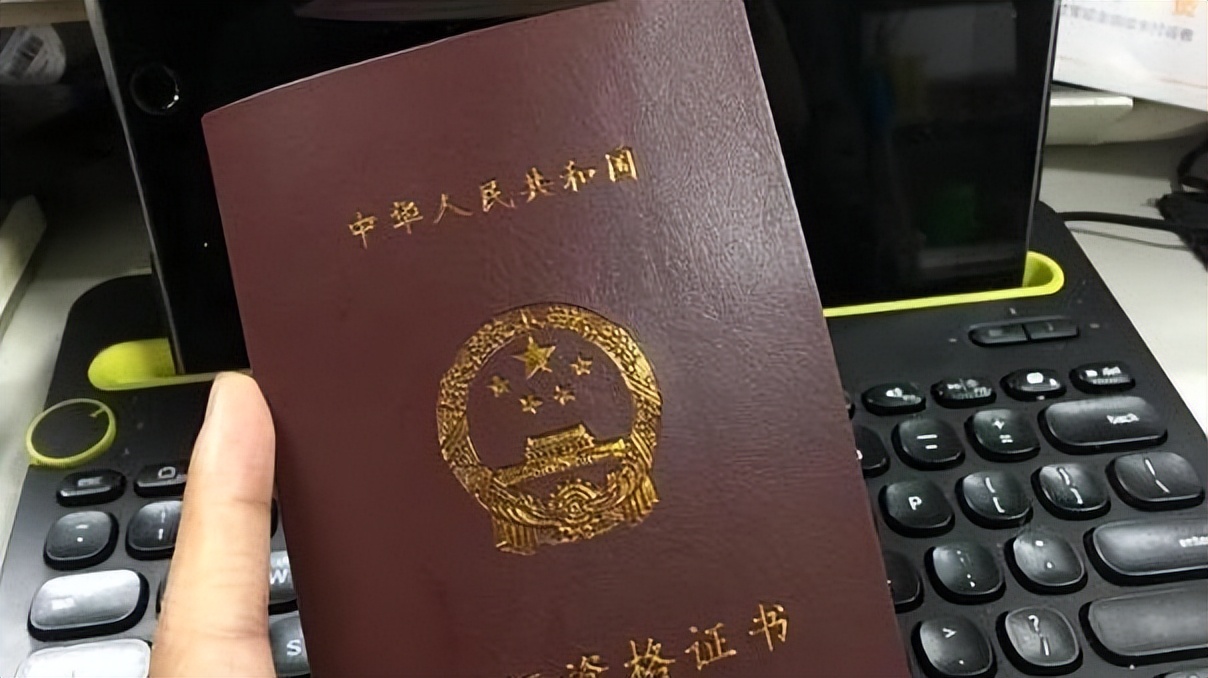 教师和医生有“天壤之别”，学生选择要谨慎，别不小心“掉坑里”