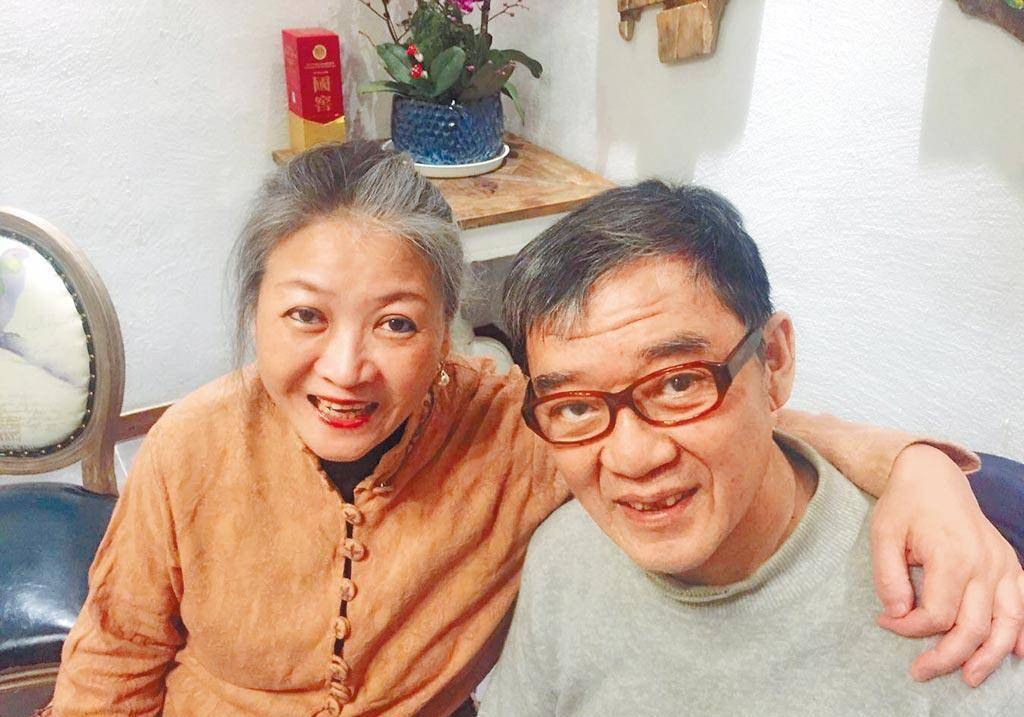 李立群老婆李立群画家妻子罕露面