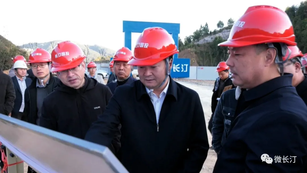长汀县委主要领导调研项目建设工作