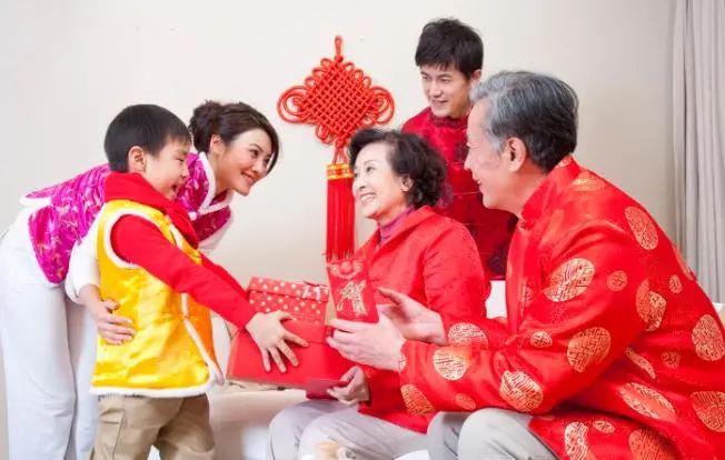 立力门窗 | 春节将至，别忘了把爱和温暖带回家