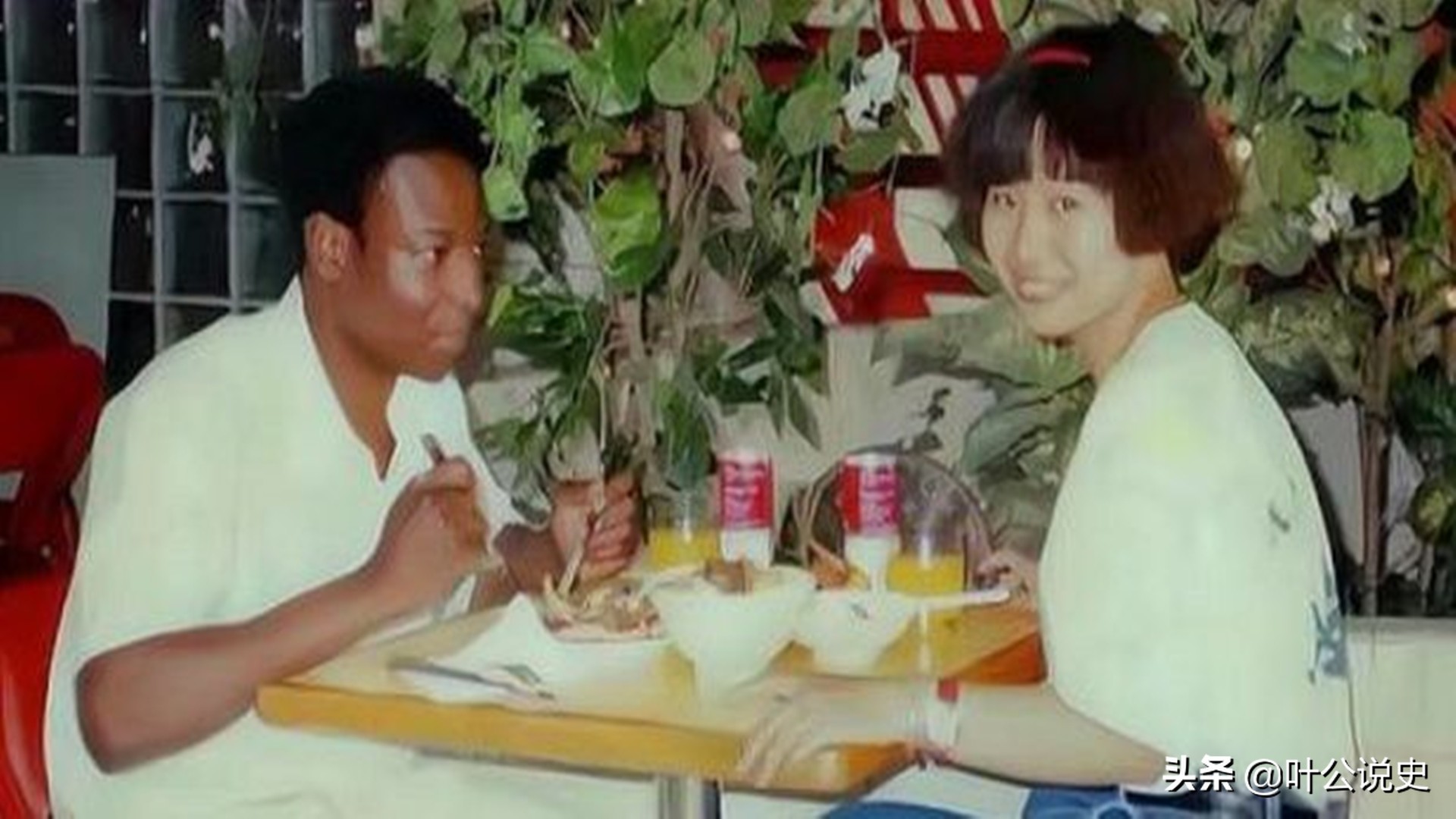 1996年，清华才女不顾阻拦远嫁非洲，25年后昔日同窗差点认不出来