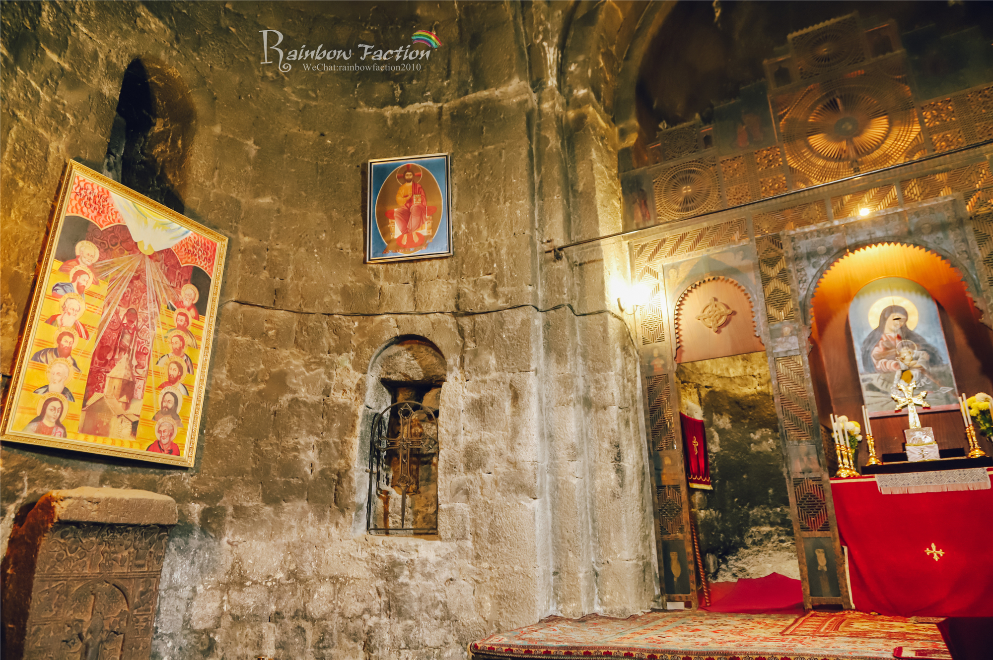 在亚美尼亚塞凡湖，邂逅一场浪漫美丽的婚礼