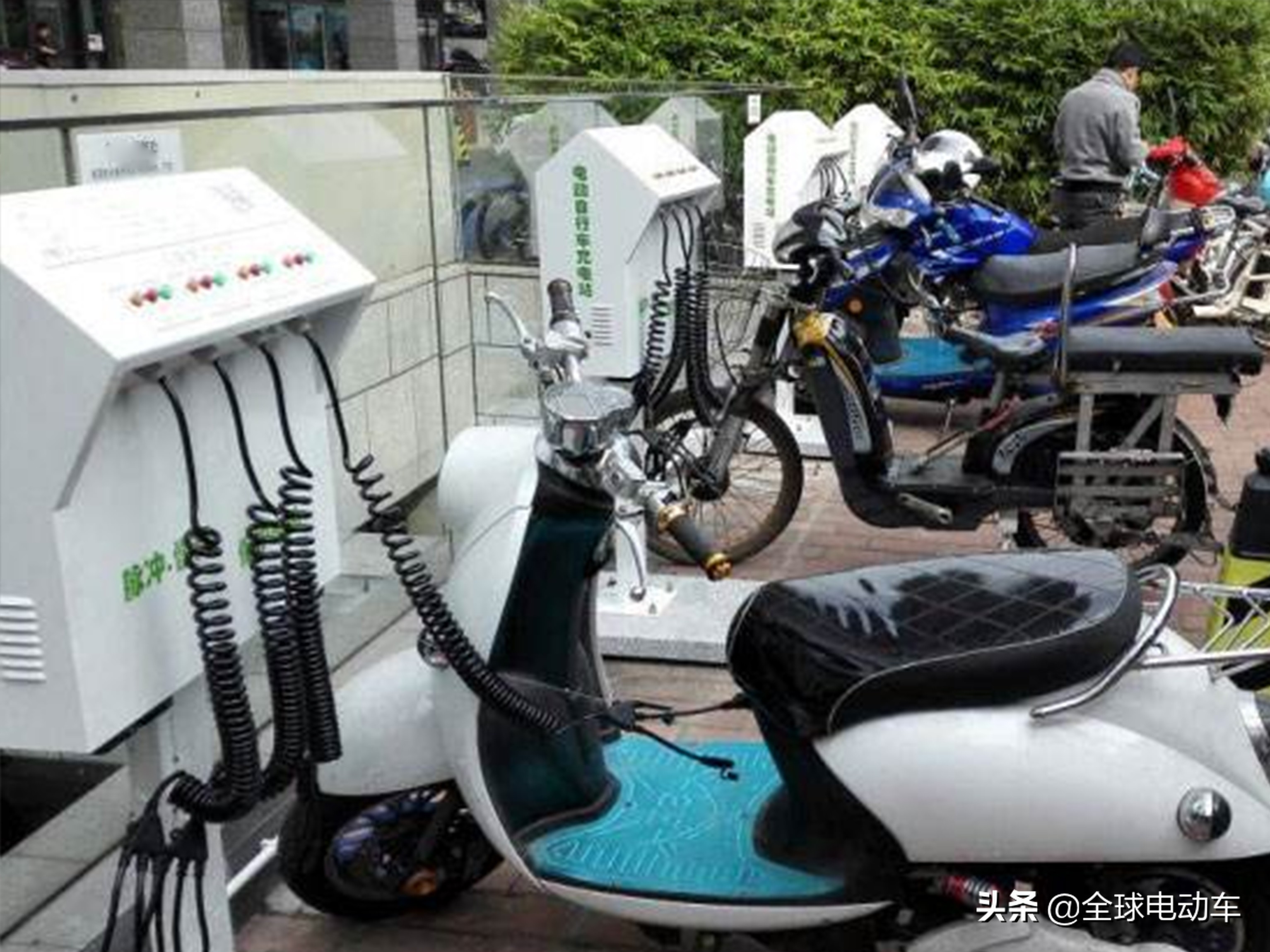 电动车长期不用后，发现充不进电怎么办？试试用这4种方法来修复