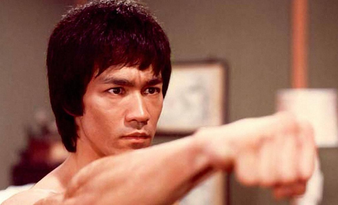 9年前，成龙回安徽认祖归宗，为什么只停留了10多分钟就走了？