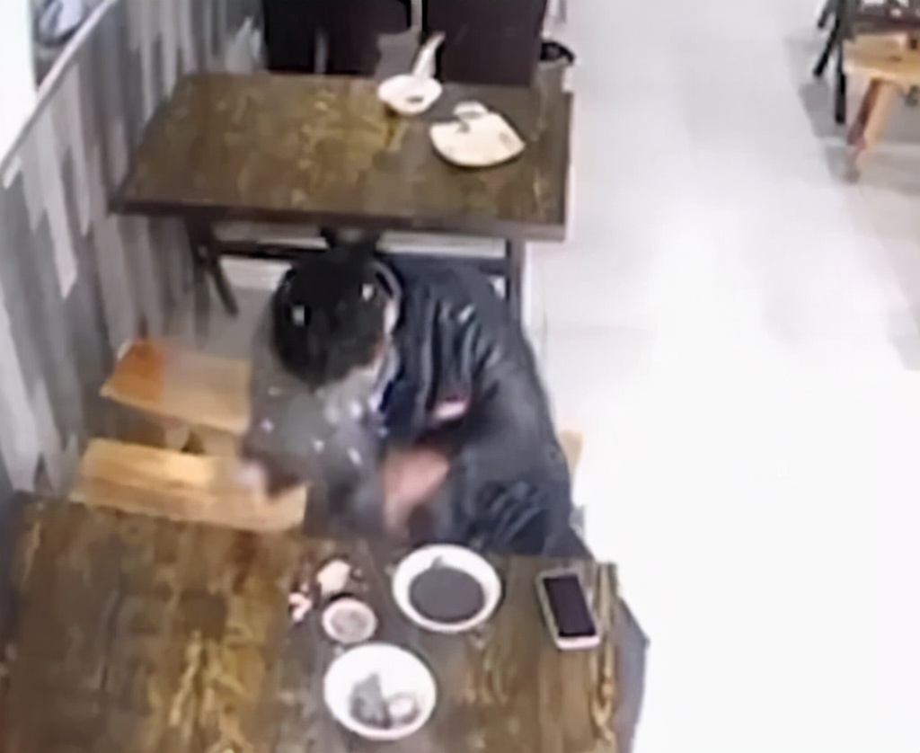 微波炉加热食物，不仅有害健康还致癌？微波炉究竟是神器还是坑货