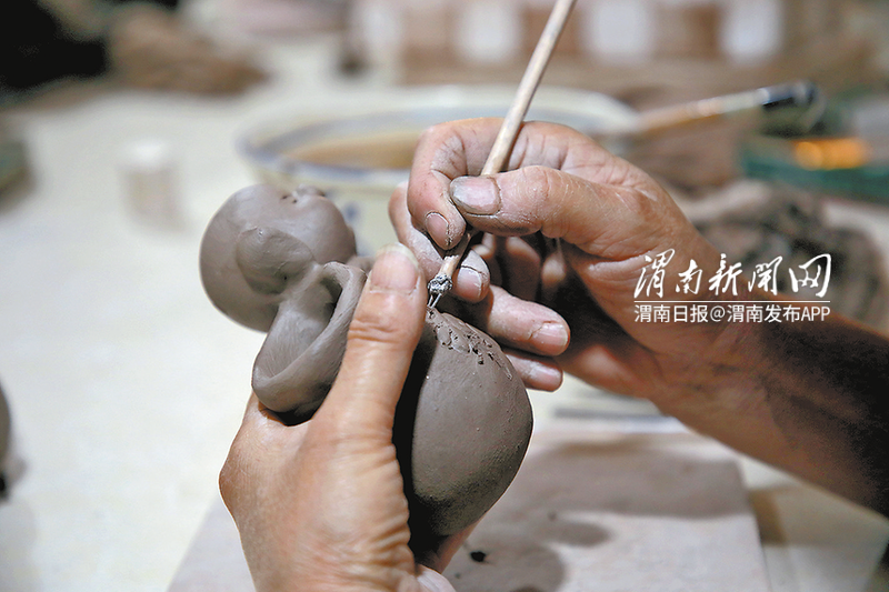 千年窑火烧出黑瓷传说——澄城尧头陶瓷烧制技艺传承掠影