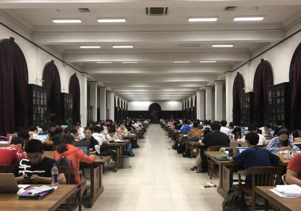 著名毒鸡汤：凌晨四点的哈佛、清华深夜的图书馆，你还在信吗？