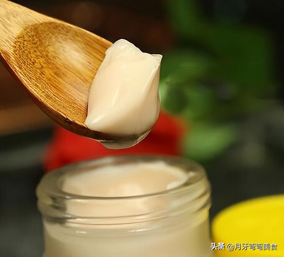 40岁女人，“素颜霜”不妨选这3样国货，保湿提肤色，春夏用挺好