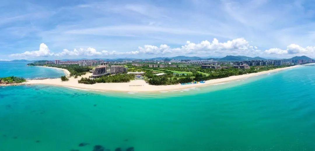 海南雅居乐清水湾一片海一座城十三载