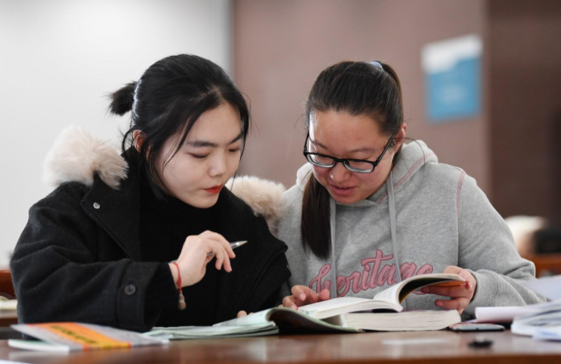 这所985高校遇“滑铁卢”，考研报名人数锐减，上岸难度有所降低