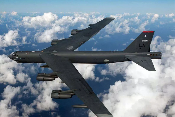 西太平洋拉响警报！美轰炸机再临南海，意在围堵中国？
