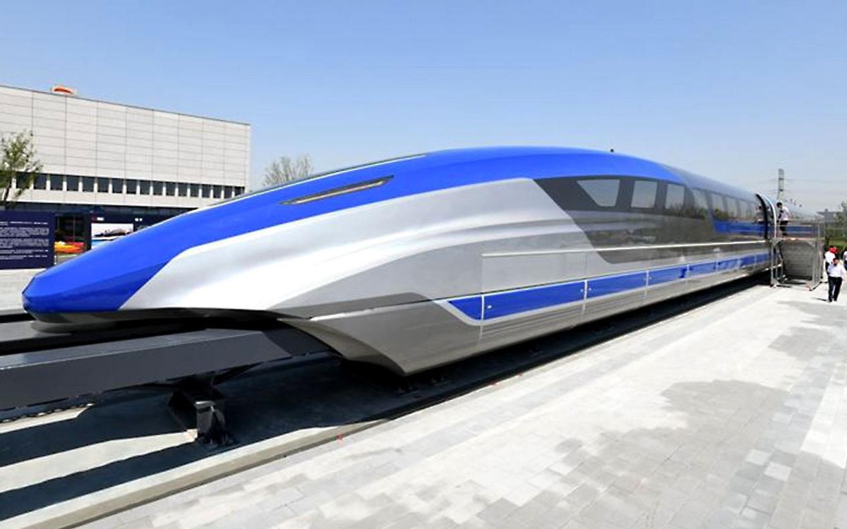 高鐵是如何供電的 時速達300公裡 頭頂的高壓線為什麼摩不斷 天天看點