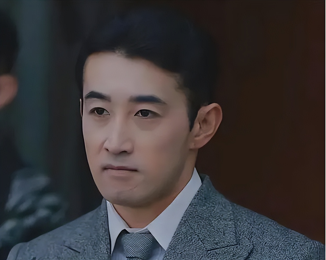 没想到！《传家》中3个演员，曾是健身教练、短跑运动员、维修工