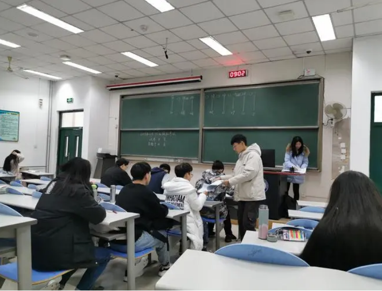 大学什么时候最适合考“四级”？聪明人选对时间节点，通过率很高