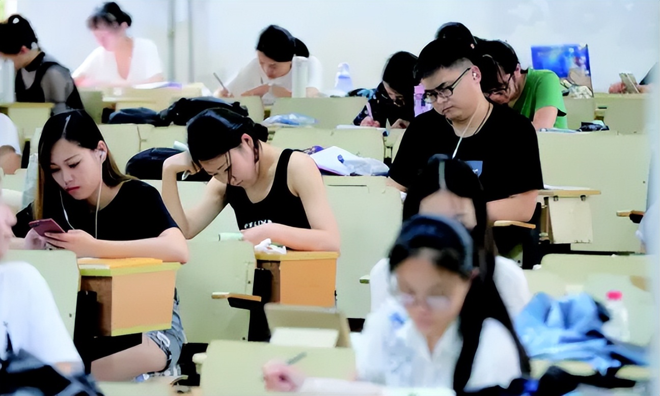 研究生才有的“隐藏福利”，本科生羡慕不已，难怪考研热度这么高