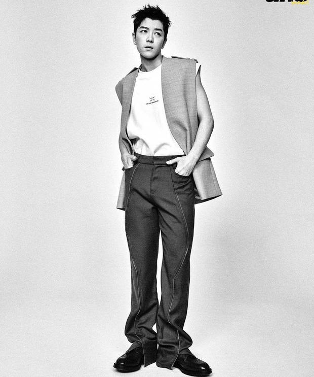 “再就业男团”西装大片上线 苏醒张远陈楚生戴墨镜绅士有型