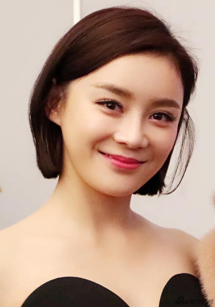 袁姗姗，25张精美的照片