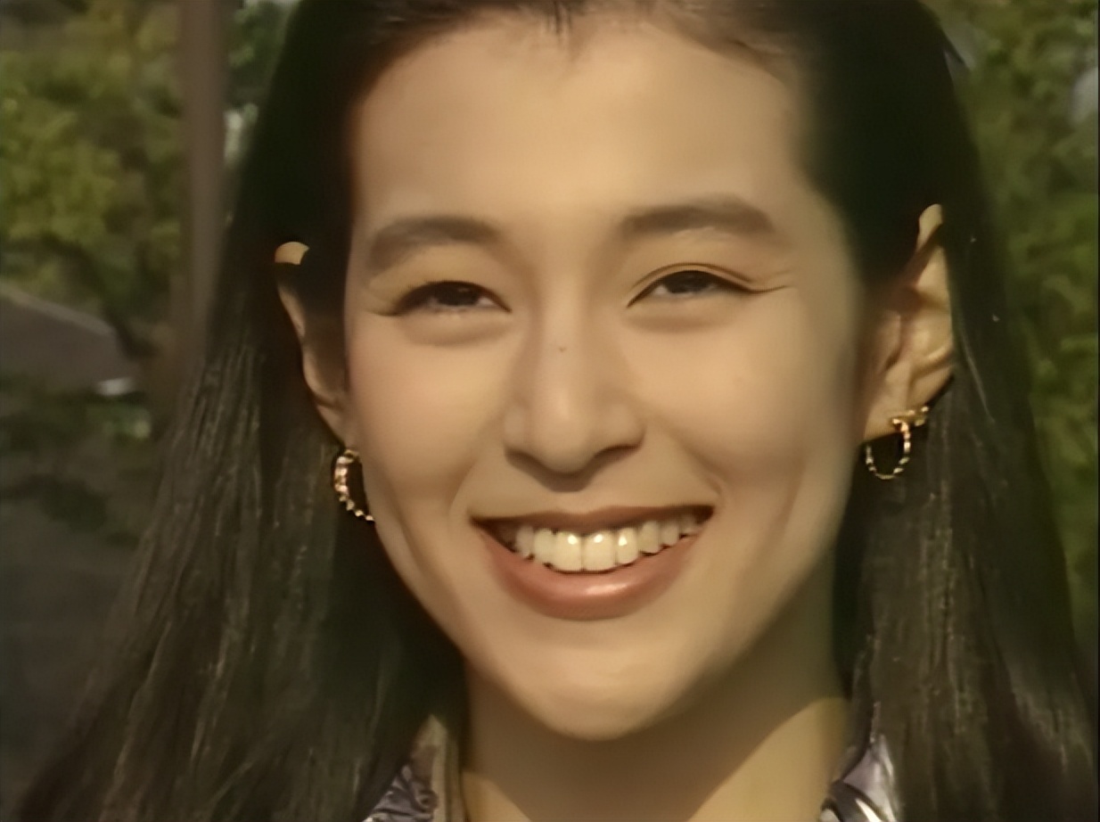 结婚23年，被丈夫控制23年，54岁的她离婚后引来无数人叫好