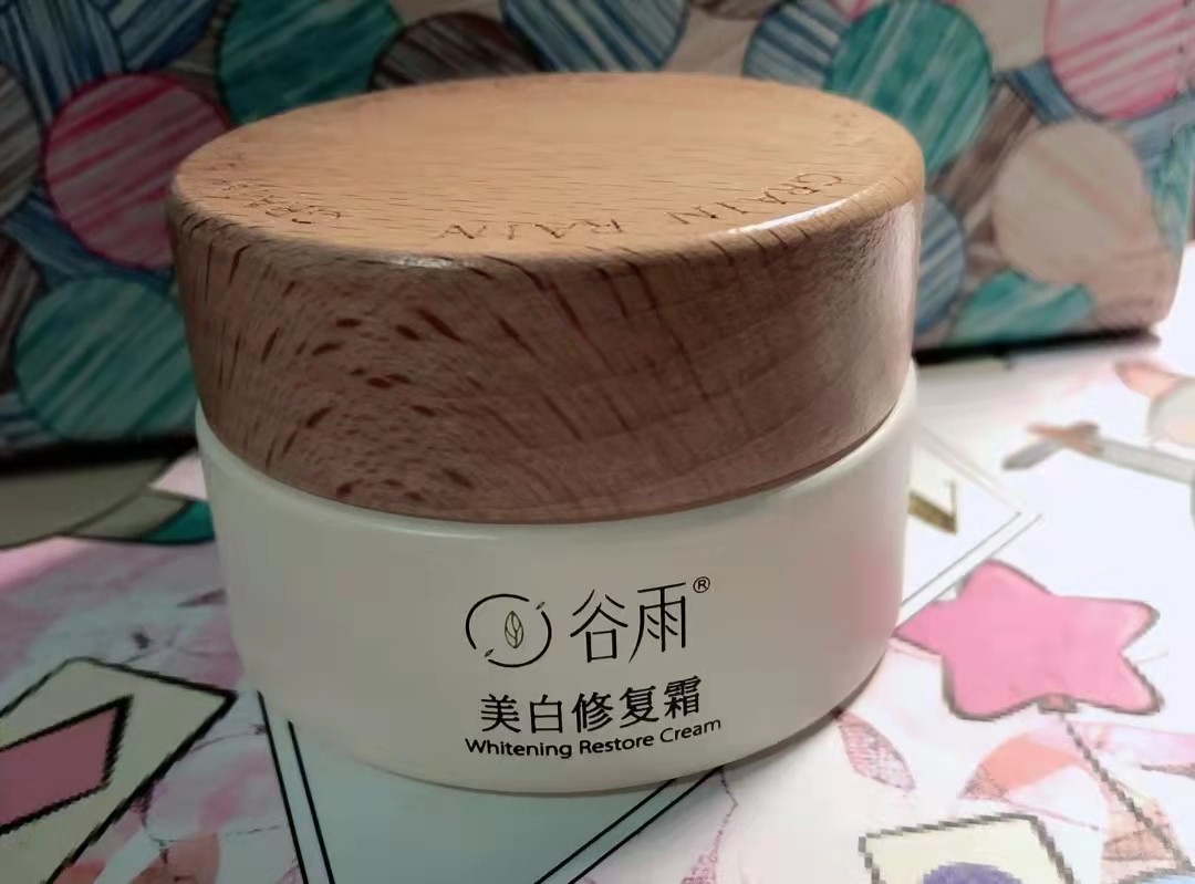 面霜不是越贵越好！这4款均价百元的“国货面霜”，完全不输大牌