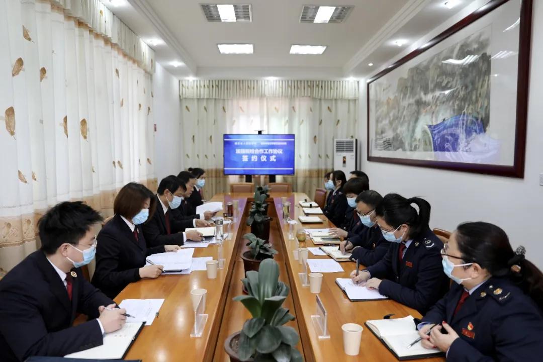 镇巴县人民检察院：检税协作增合力 签约授牌谱新篇