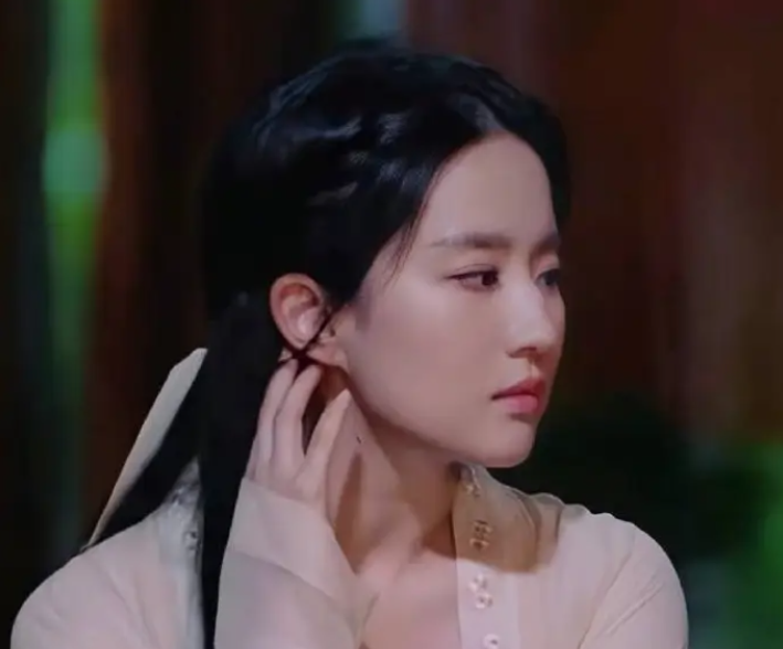 刘亦菲是想要什么就全力以赴的人，说她没事业心，粉丝是不同意的