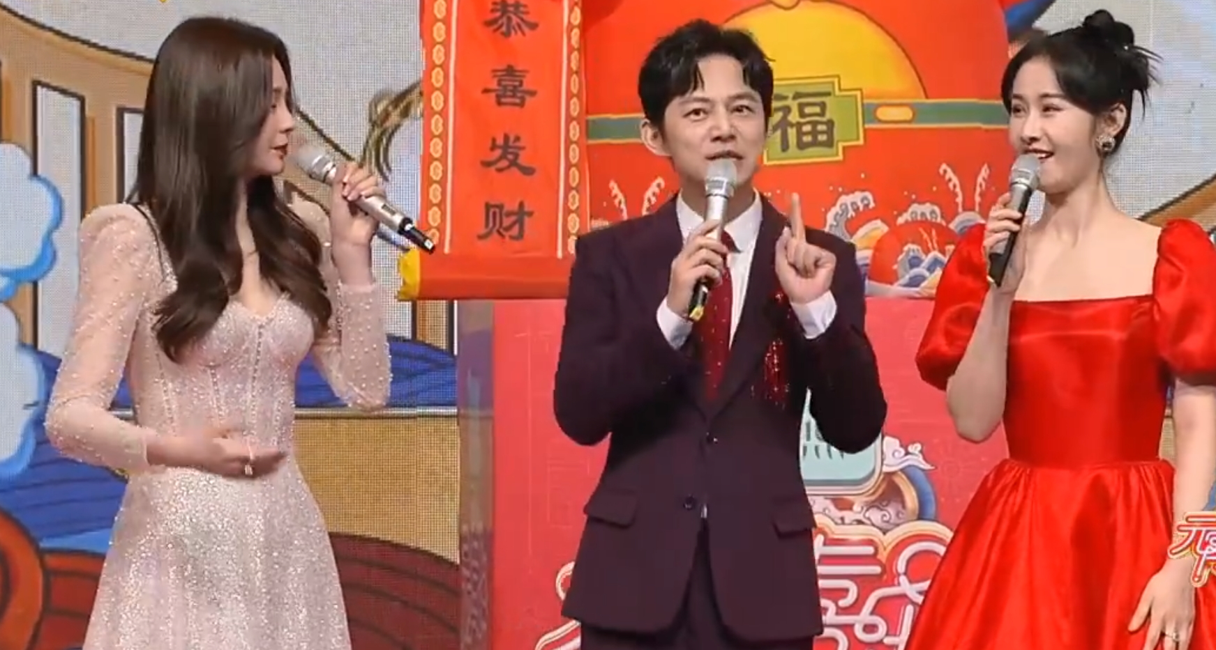 湖南元宵晚会主持班子集体翻车，河南台新颖，央视主持成最大赢家