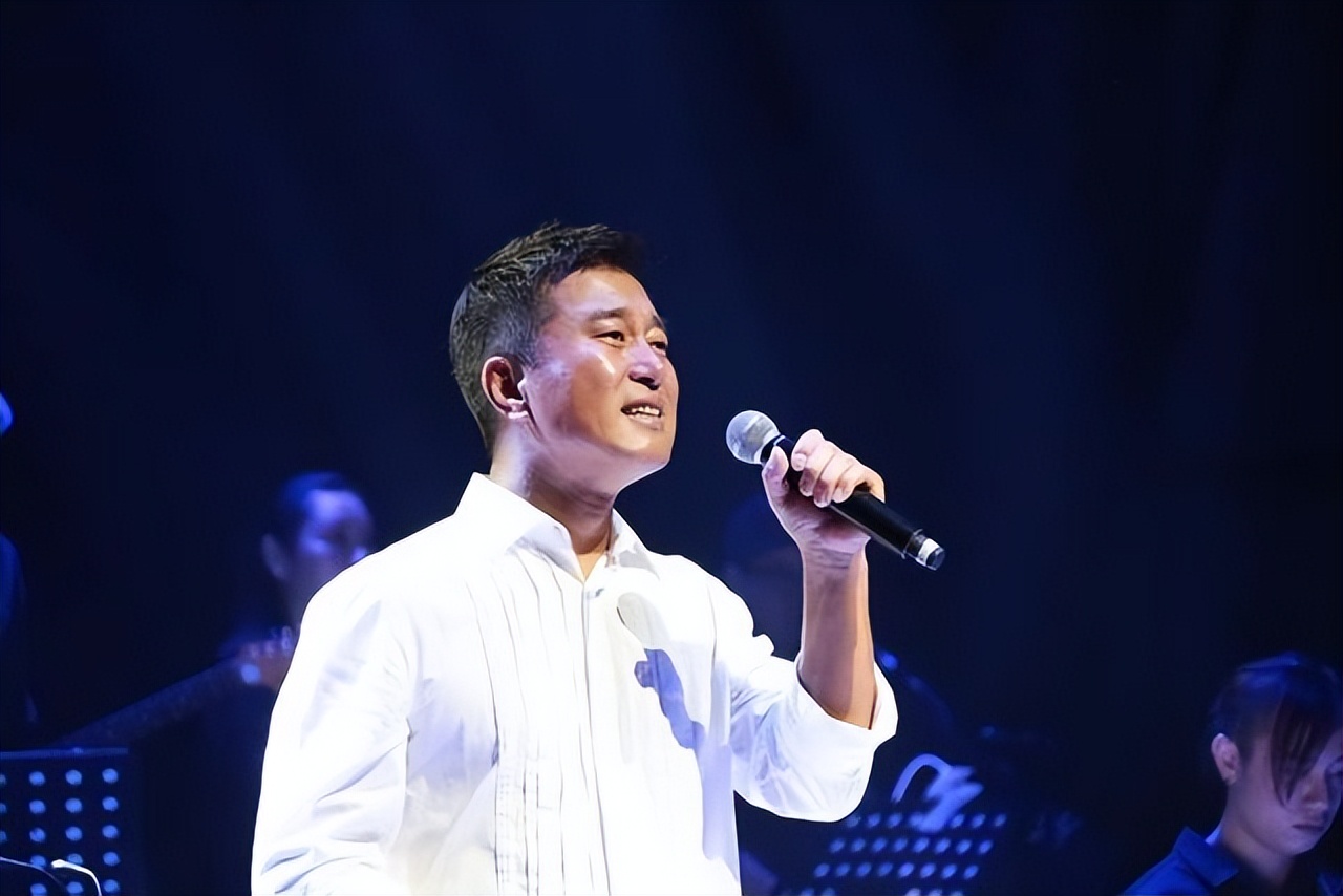 歌手满文军：两次婚姻两副面孔，他的故事比你看到的更恶劣