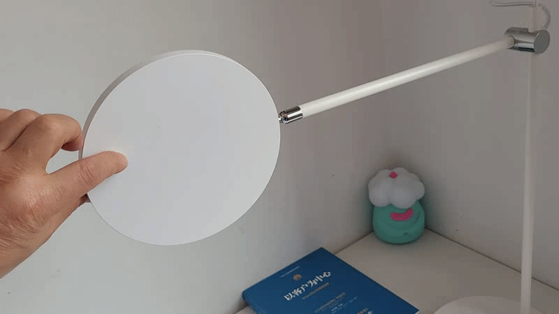 健康光源，专业护眼，宝爸宝妈的臻选——南卡护眼台灯L1