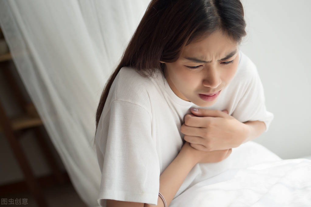 胸口疼痛是心脏出问题了吗？别大意！可能是这3种情况引起的
