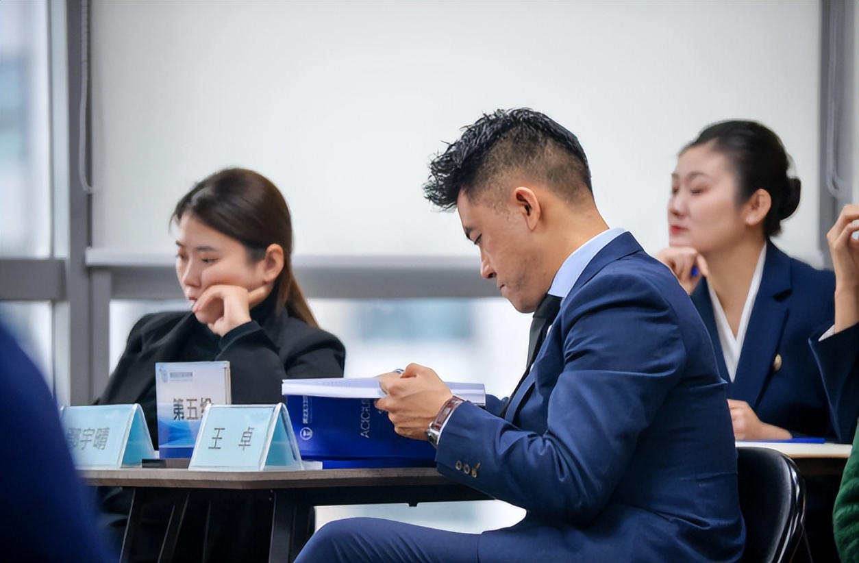 不因停工影响收入的几个职业，看了才猛然发现，原来学历真的有用